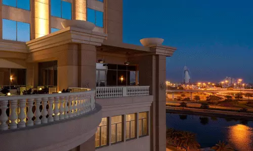 هتل شرایتون مال د امارات دبی